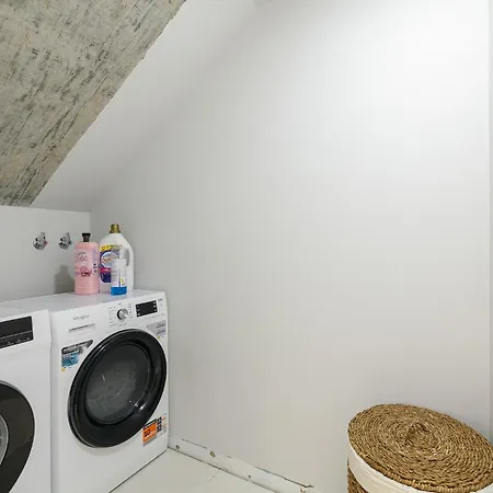 Elegante Y Luminoso En - Apto 4 By