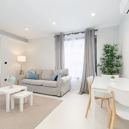 Elegante Y Luminoso En - Apto 4 By * Vigo